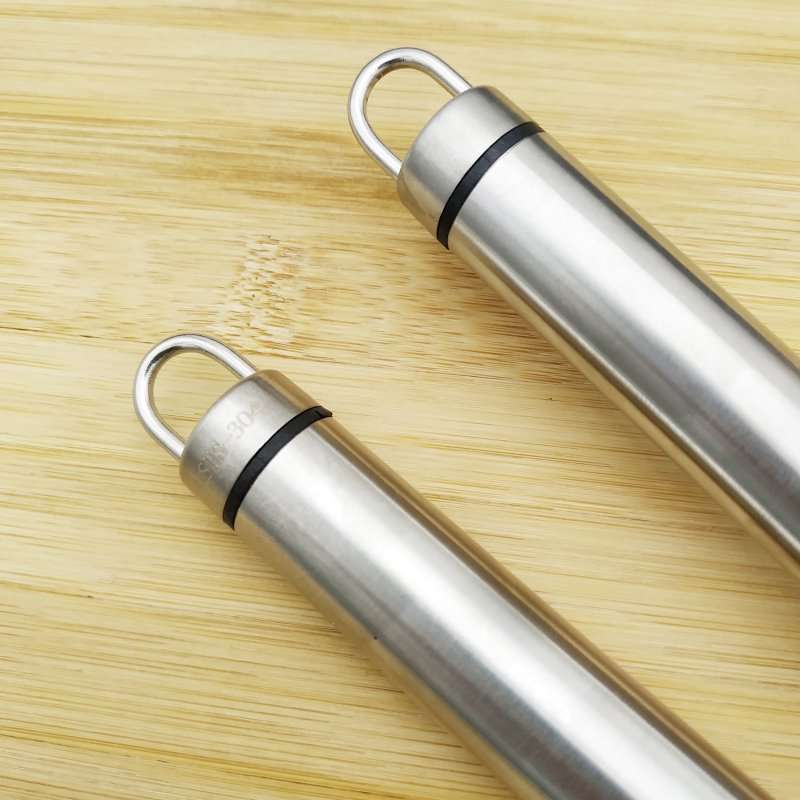 Kitchen garlic cutter made of stainless steel for durability