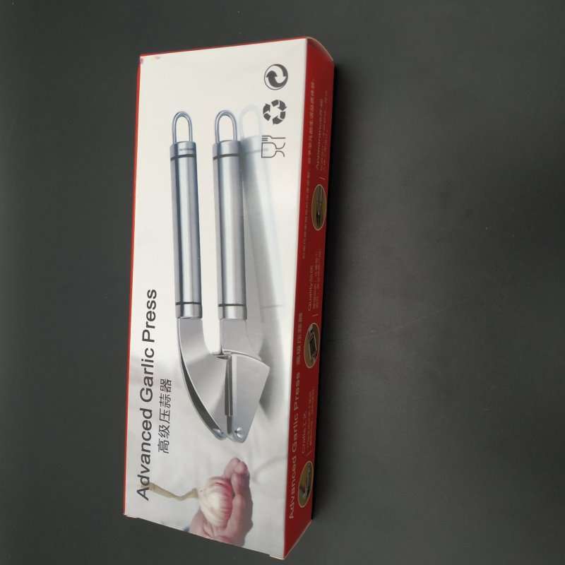 Compact garlic cutter kitchen tool with ergonomic grip