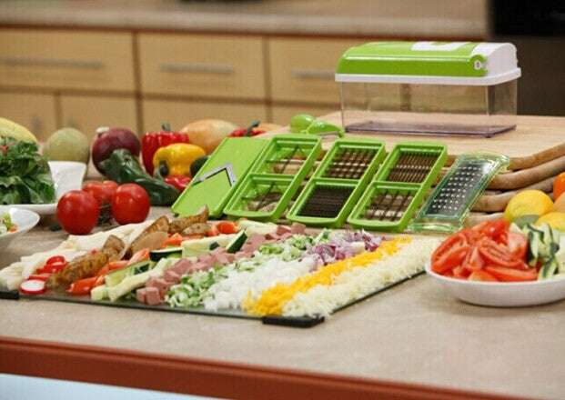 Multi-blade vegetable cutter for home cooking


