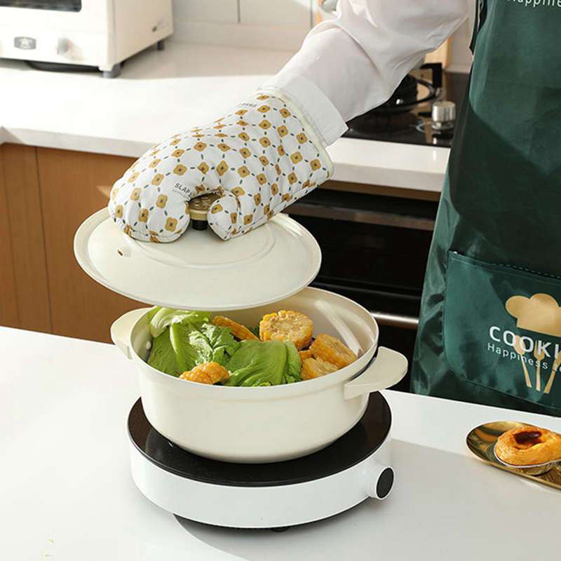 Insulated cotton mat for microwave bowls and plates
